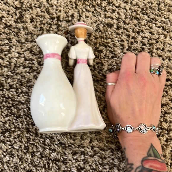 Lady woman rose Victorian small vase - Picture 4 of 4